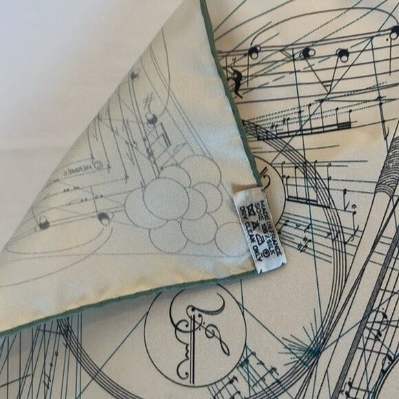 Hermes Gavroche La Musique des Spheres - white/cream with green 45cm - Picture 2 of 12
